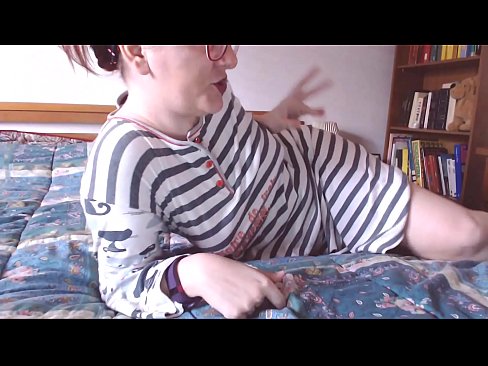❤️ この大きな黒いチンコを口に含む小さな奴隷 ❤ スーパーセックス ❌️❤